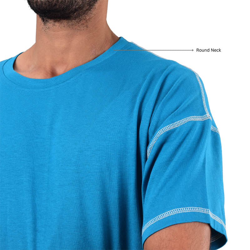 Ruggd Indian men's odor-resistant bamboo training T-shirt in black, showing a close-up of breathable fabric and stylish fit.