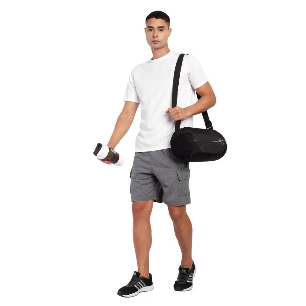 Adventra Men’s Basic Round Neck T-shirt - T-shirt