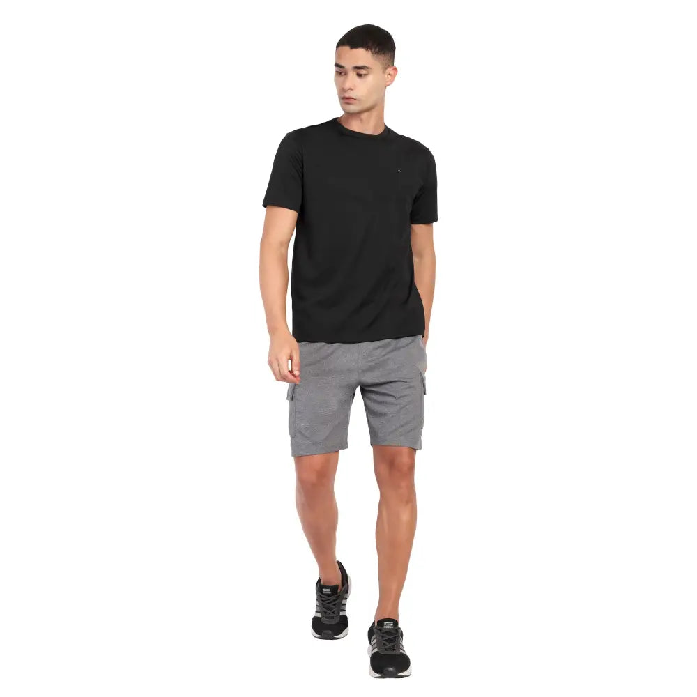 Adventra Men’s Basic Round Neck T-shirt - T-shirt