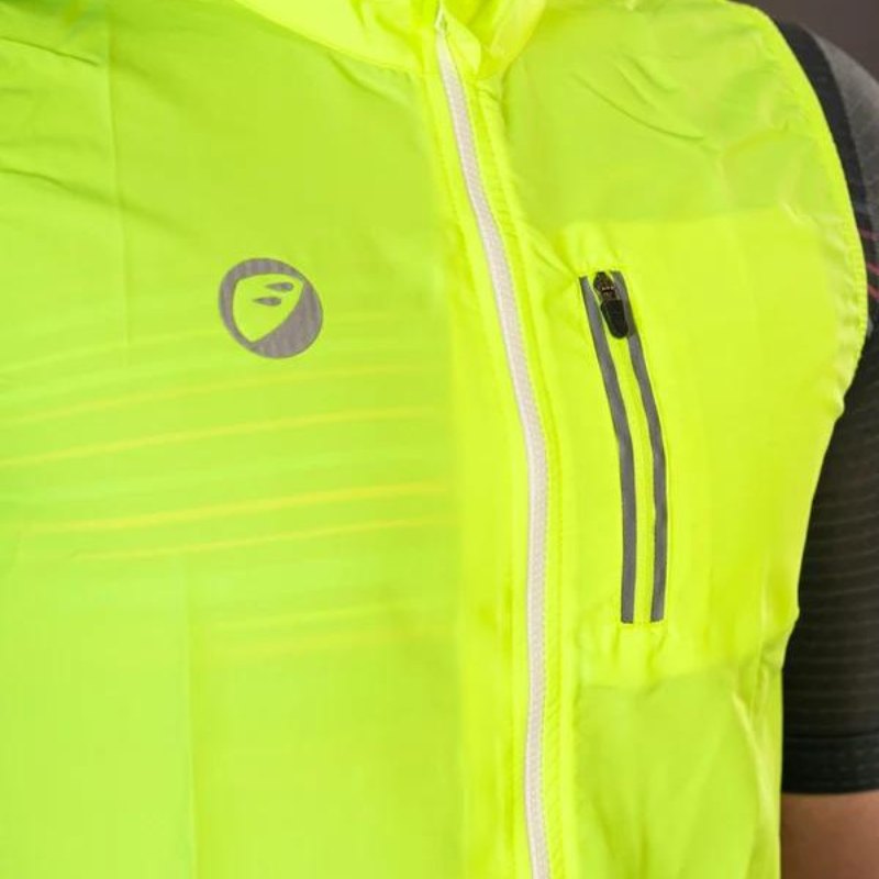 Apace men's sleeveless sports gilet shirt in neon color, lightweight athletic vest with front zipper and sleeveless design.