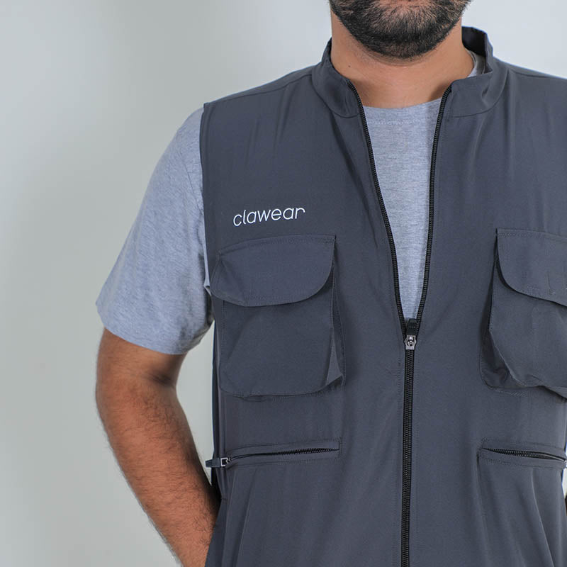 Clawear Mens Corbett 2.0 vest jacket in grey, features a zip-up front and padded design for outdoor wear.