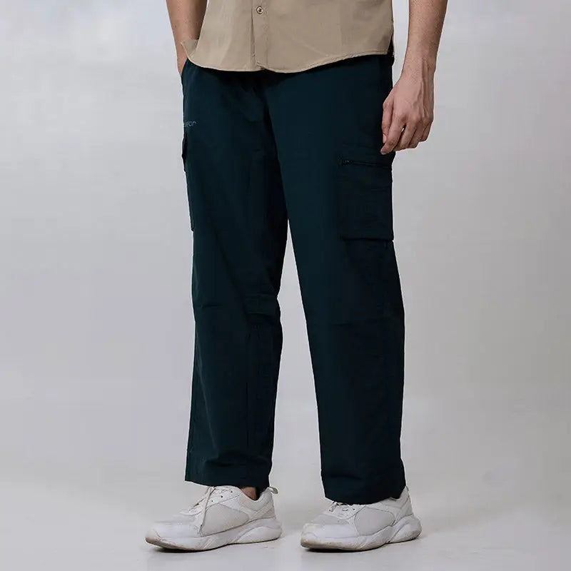 Clawear Men's Masai Cargo Pants in green, featuring multiple pockets and a relaxed fit, made for casual and outdoor wear.