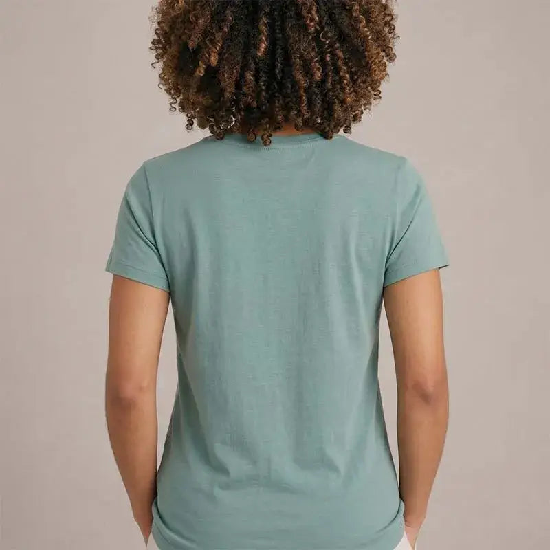 Eddie Bauer Women’s 1920 Tee - T-shirt