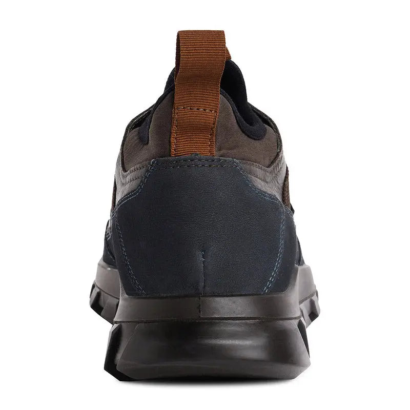 Ergon men's outdoor water-resistant leather shoes with sturdy soles and sleek brown design, suitable for outdoor activities.