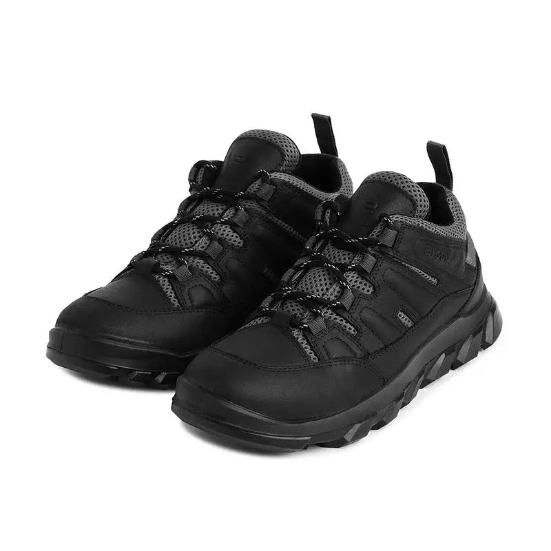 Black Ergon men's outdoor water-resistant leather shoes with sturdy design and comfortable fit, suitable for outdoor activities.