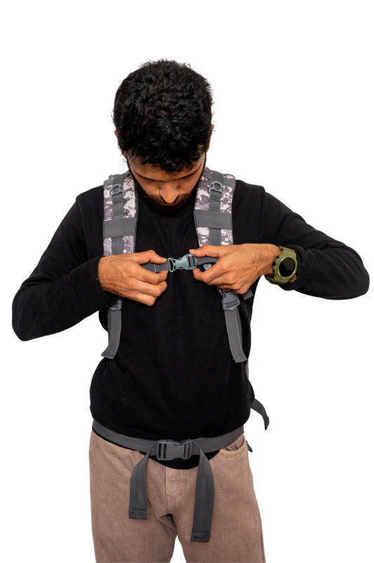 JAG IV Defender Convertible Tactical Backpack 2 in 1 -36 Litres Ideal for Trekking & Travel - Rucksacks and Backpacks