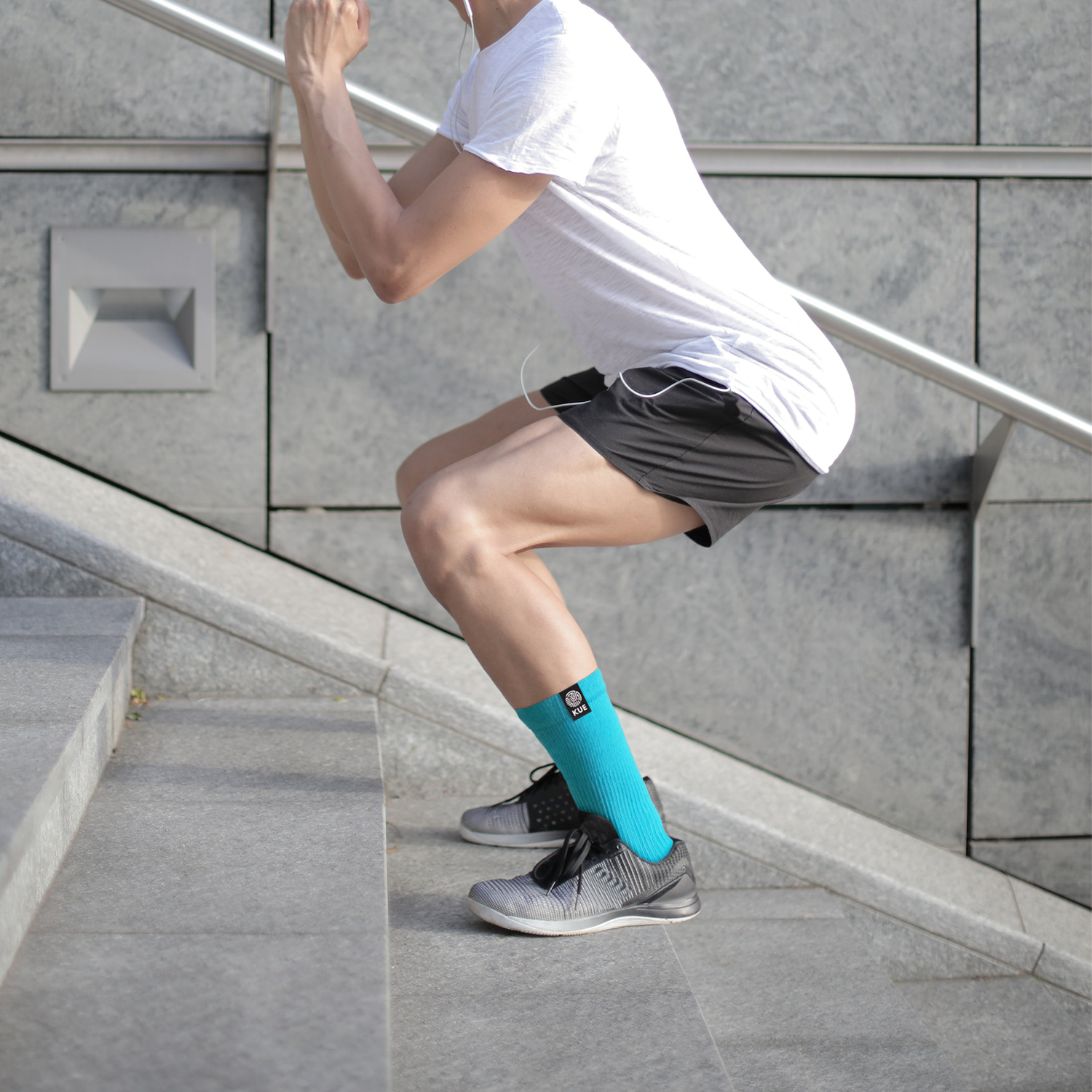 Kue Unisex Odour-Free Sports Crew Socks - Socks