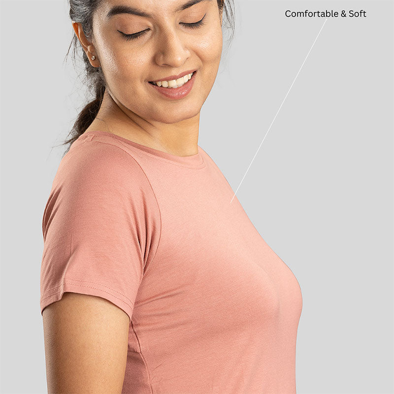 Ruggd Indian women's odor-resistant bamboo training T-shirt in soft fabric, featuring a fitted design and short sleeves.