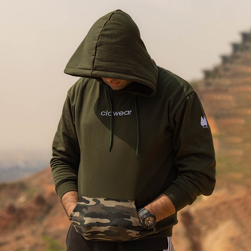 Green Clawear Men's Himalayan Hoodie, soft fabric, hooded sweatshirt with drawstrings, casual style, front pocket, comfortable fit.