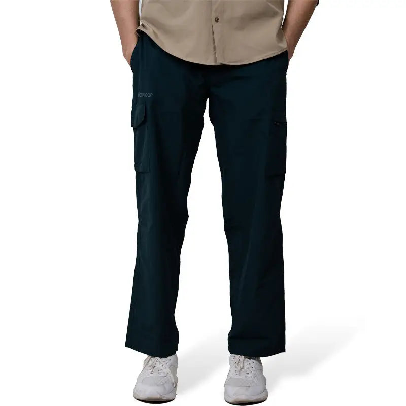 Green Clawear Men's Masai Cargo Pants with multiple pockets, relaxed fit, and durable fabric for casual and outdoor wear.