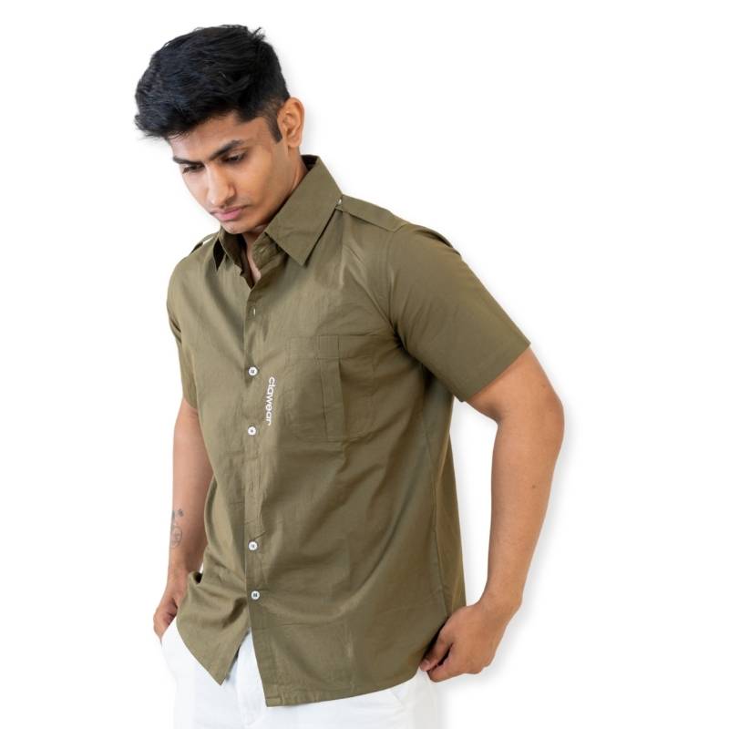 Green Clawear men's Ranthambore half sleeve shirt with button-up front and collar, casual style for everyday wear.