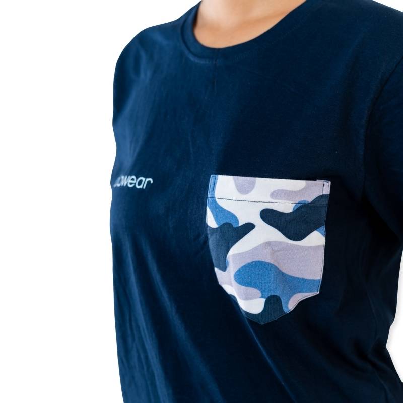 Clawear Women's Kaziranga T-shirt with pocket in blue, featuring a casual fit and front pocket design.