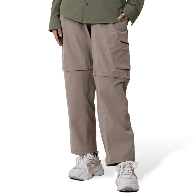 Clawear Women's Kuno Convertible Cargo Pants in black, featuring multiple pockets and adjustable hems, suitable for casual wear.