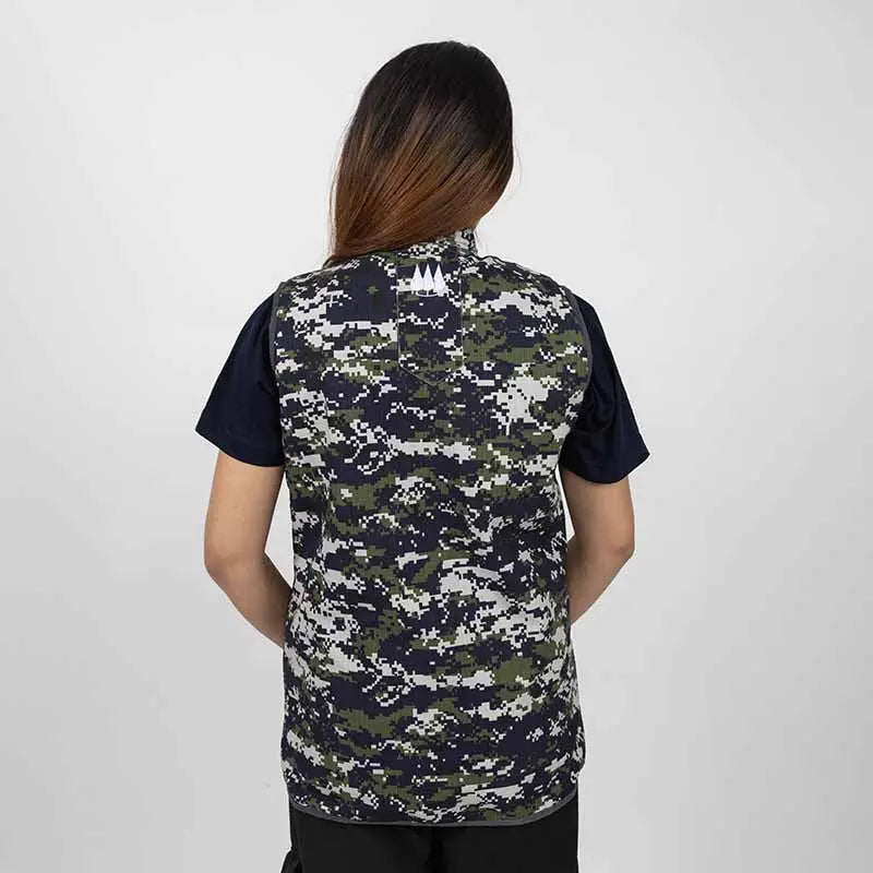 Clawear Women’s Sariska Quilted Camo Half Jacket - Vest Jacket