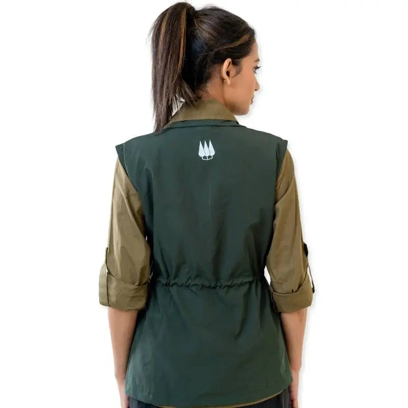 Green Clawear Women's Sundarbans Utility Vest jacket with multiple pockets and functional design, suitable for outdoor activities.