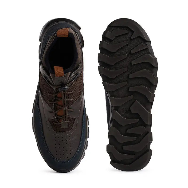Ergon men's outdoor water-resistant leather shoes with sturdy soles and stylish brown finish, suitable for hiking and outdoor activities.