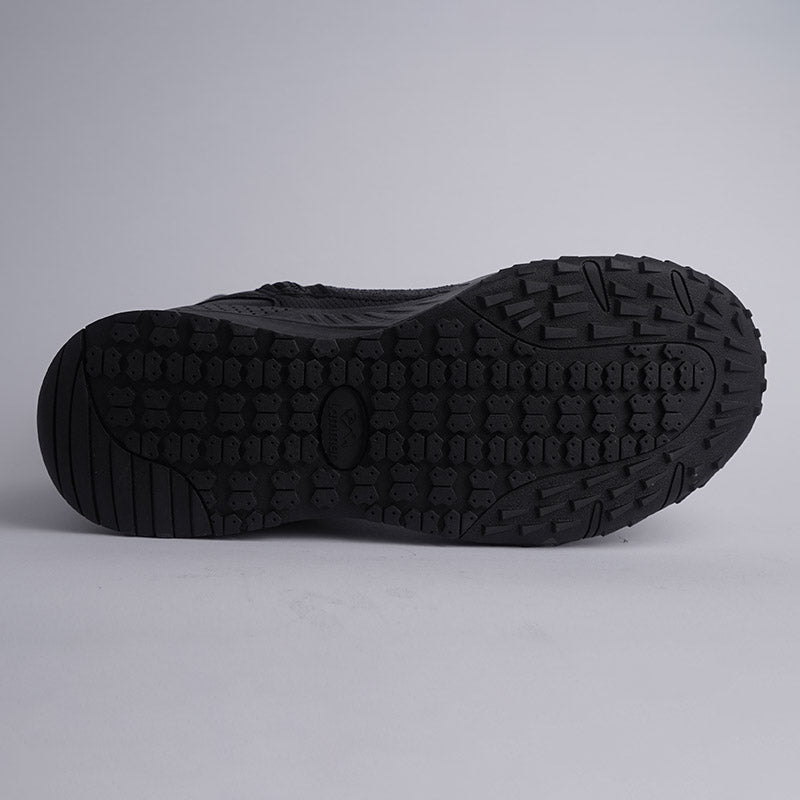 Lammer Men's Tactical-1 lightweight black tactical shoes with sturdy sole and supportive design, suitable for outdoor activities.